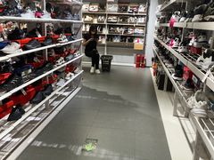 -唯品会(北京国瑞城店)