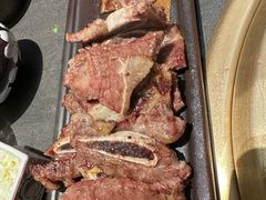 -铭牛烧肉·和牛海鲜自助(高新月牙湖店)
