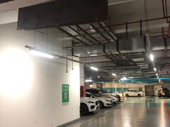 -虹桥天地-停车场