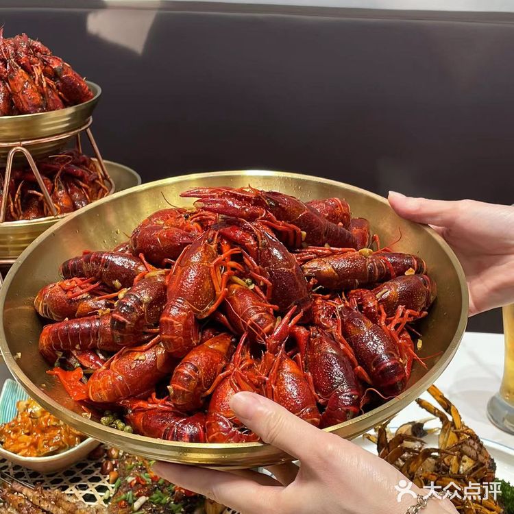 在威尼斯水城吃小龙虾，风景绝了