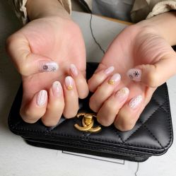-DAZZLING BEAUTY美甲•美睫专门店