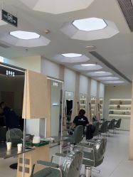点击看大图 -八佰伴8008星级形象店