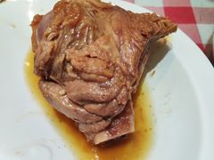 酱骨棒-东北哈尔滨酱骨头馆房掌柜铁锅炖