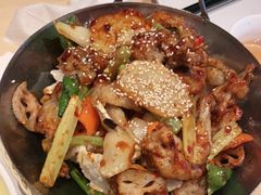 香辣干锅牛蛙-避风塘(百联东郊店)