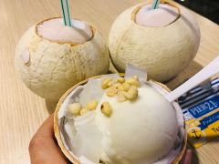 小椰子-Coconut Icecream(Terminal 21)