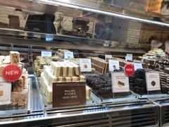 -VENCHI 闻绮(北京国贸商城店)