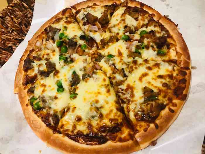 玛格利塔(银都店)-"披萨现做,多汁,海鲜味和烤肉味道都不错.