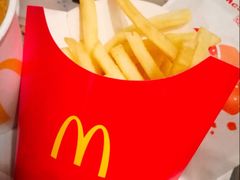 -麦当劳(吉林站13检票口对面)