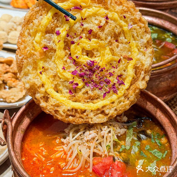 打工人速！被宜悦城的云南铜锅米线香迷糊了！