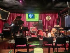 -东岸Cafe 爵士俱乐部
