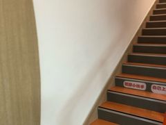 -小门牙好性格托育(北外滩中心)