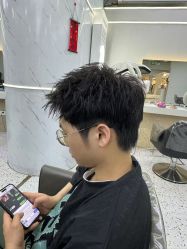 -苏豪路易士·嘉玛发廊