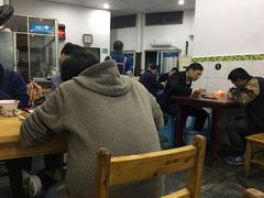 大堂-雷祖芳老妈蹄花店