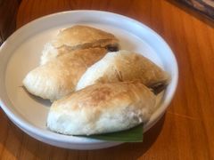 玫瑰鲜花饼-云海肴·汽锅鸡·云南菜(天山百盛优客店)