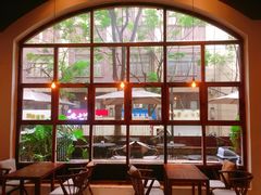 靠窗位-VESH COFFEE(定西路店)