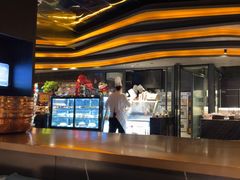 -雍容荟帝王蟹活龙虾展台自助(IFS黑金店)