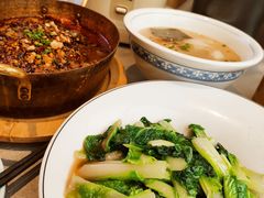 -有红鸡毛店·川菜(建设路店)