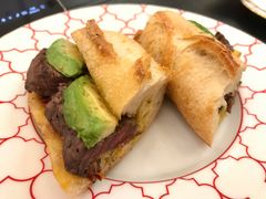 牛肉培根牛油果三明治-Salon de The de Joel Robuchon(外滩18号店)