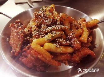 这家西餐厅位于，地铁大行宫站科巷那边