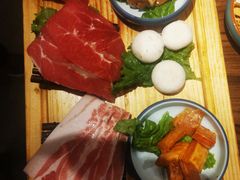 -明洞阿姨·韩式酱蟹烤肉·创意料理(三元桥店)