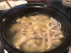-东椰·海南椰子鸡火锅(朝阳门店)