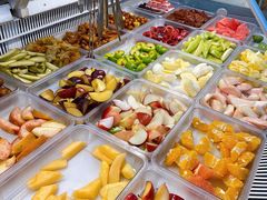 自助取餐区-老炳·七丛松甘草水果