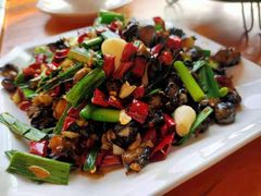 -临江餐馆二楼美食部落