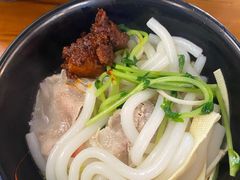 -丽虹云南过桥米线(兴工街店)