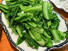 捞起油麦菜-梁姐啤酒鱼(兴坪古镇店)