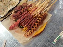 -刘姐啤酒鱼民族演艺餐厅(西街总店)