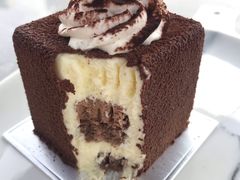 -UNI UNI(环亚凯瑟琳店)