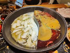 -重庆故事姊妹老火锅(财经学院店)
