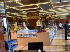 -大中华希尔顿酒店-念自助餐·嗨啤·小龙虾