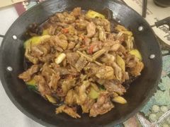 -刘姐啤酒鱼民族演艺餐厅(西街总店)