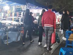 -吴山路夜市