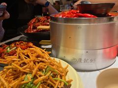 -巴厘龙虾·榜首油焖大虾(音乐学院·沿江酒馆店)