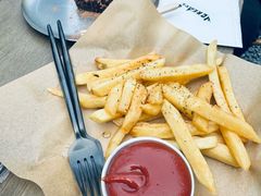 -J Create城市露营咖啡·简餐·宠物(上海动物园店)