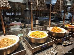 -金马门国际美食百汇(珞喻路店)