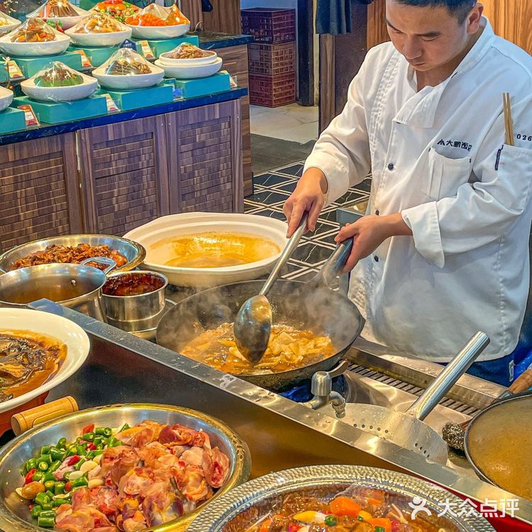 没错！就是藏在朝天宫巷子里的锅气老南京菜馆