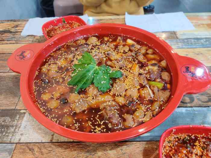谢彬美味肥肠鸡冷锅串串太古里总店