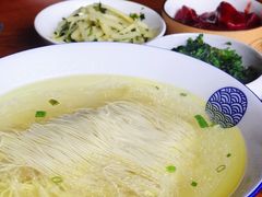 鸡汤银丝面-新万鑫银丝面·非遗无锡味(惠山古镇店)