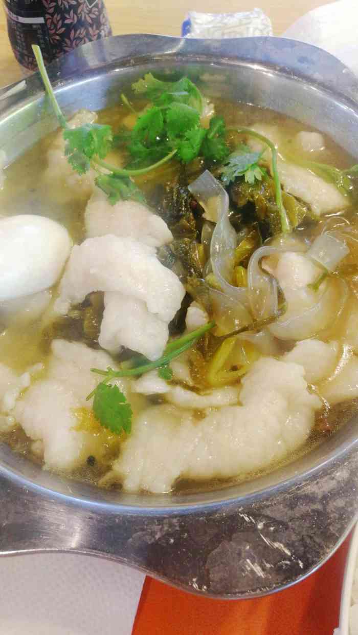 鱼你有缘酸菜鱼·特色干锅(华联商厦店)-"右边这个铺子一直聚集了很多