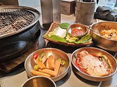 -草家酱蟹炭火烤肉店(珲春南路一店)