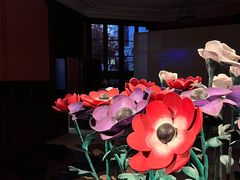 -Nathalie Djurberg与Hans Berg“牛皮纸包裹的月亮”-Prada荣宅当季展览