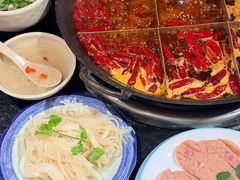 -城墙拐拐火锅(三峡广场黑金冠店)