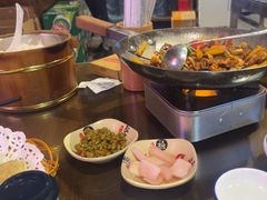 -富正毅三下锅·湘西韵味(天门山索道店)