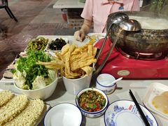 -墨脱石锅椰子鸡•香草鸭•东山羊(大东海店)