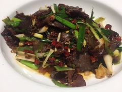 大蒜炒腊牛肉-大碗先生(万家丽店)