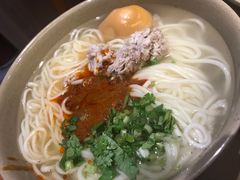 -亮亮面馆(经六路店)
