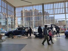 -北京宝诚宝马4S店